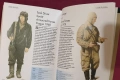 Справочник - военните униформи на 20ти век / 20th Century Military Uniforms, снимка 9