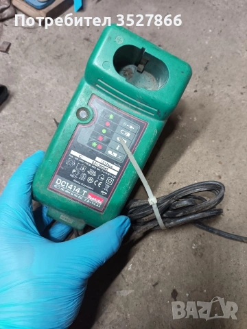 Зарядно Makita  за винтоверт 