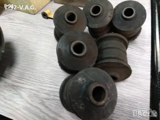 701501131A**NEU**VAG**Тампон за носач на  заден мост **VW TRANSPORTER IV**05.1990-06.2003**