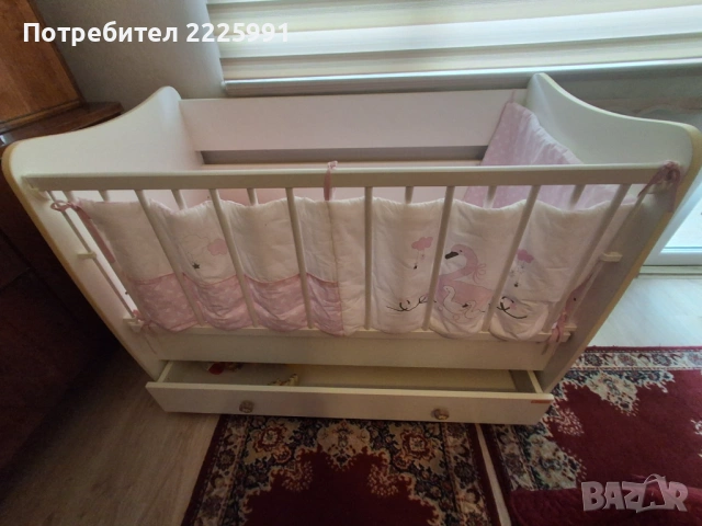 Детско дървено легло с матрак и обиколник