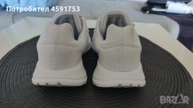 Маратонки Adidas 33.5 номер, снимка 3 - Детски маратонки - 55096990