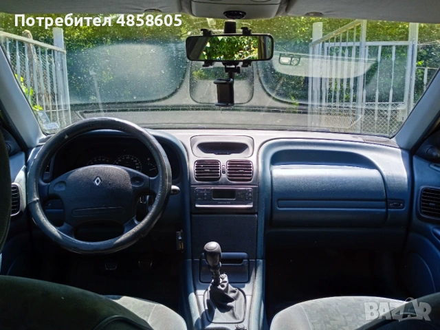 Renault Laguna 1.8 mono LPG, снимка 9 - Автомобили и джипове - 54932987