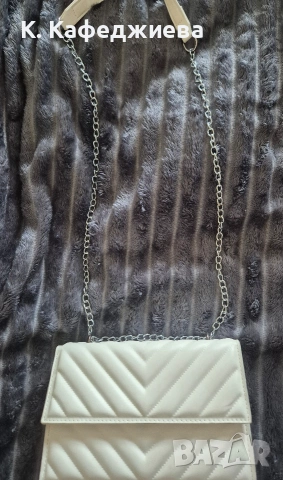 Дамска чанта, снимка 2 - Чанти - 54149225