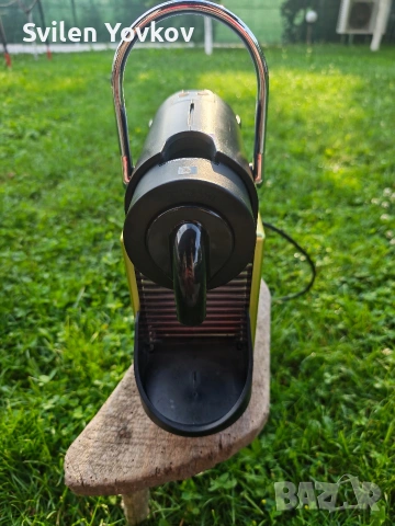 Продавам оригинална кафе машина Nespresso , снимка 5 - Кафемашини - 54825813