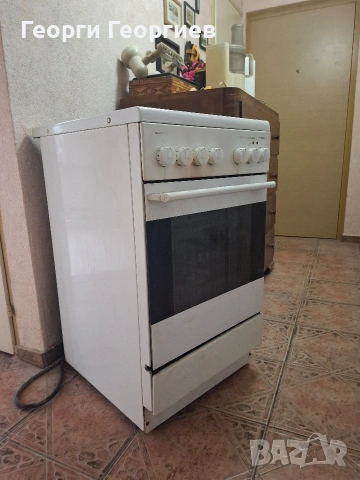 Напълно изправна печка Electrolux, снимка 2 - Печки, фурни - 54910746