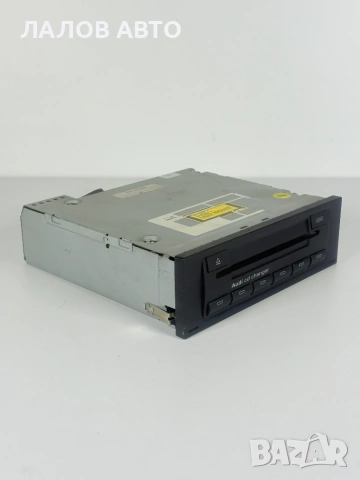 ЦД Чейнджър Ауди А4 Б7 CD Changer AUDI A4 B7 OEM: 8E0 035 111 D, снимка 3 - Части - 55145957