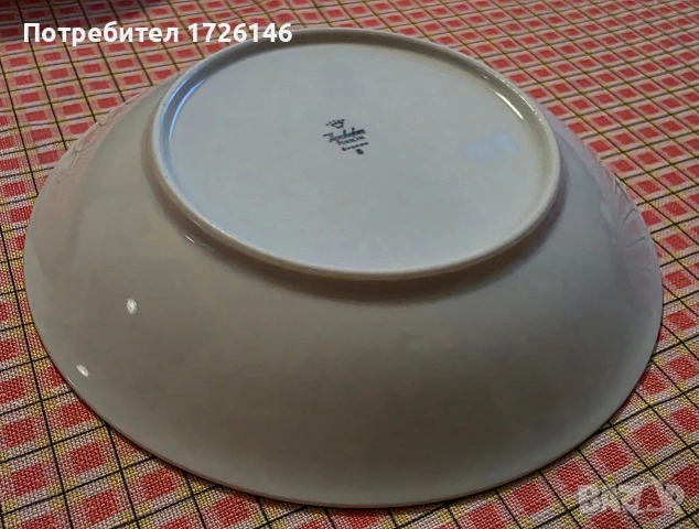 Порцеланова чиния със златен кант Hackefors Porslin Sweden., снимка 3 - Чинии - 54044167