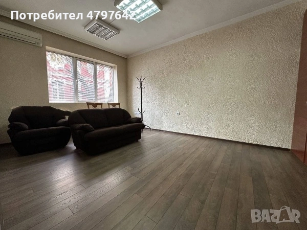 Дава се под наем тристаен апартамент в Центъра, снимка 5 - Апартаменти - 54627167
