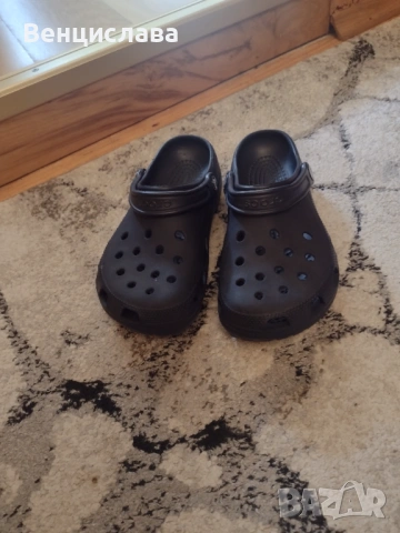 Оригинални Crocs 35-36 номер, снимка 2 - Детски джапанки - 54894741