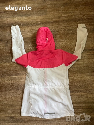 Дамска ветровка Nike Vapor Light Windrunner Jacket , S размер, снимка 5 - Якета - 54654193