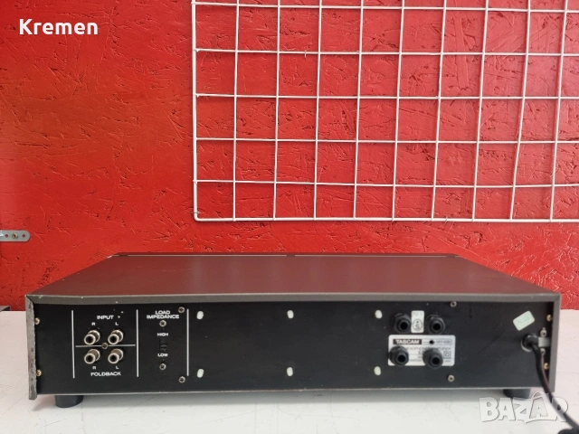 Усилвател за слушалки.TASCAM MH-40, снимка 7 - Ресийвъри, усилватели, смесителни пултове - 54698907