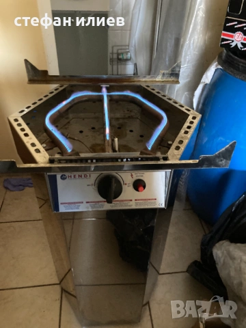 професионална газова скара Hendi , снимка 2 - Обзавеждане на кухня - 54101535