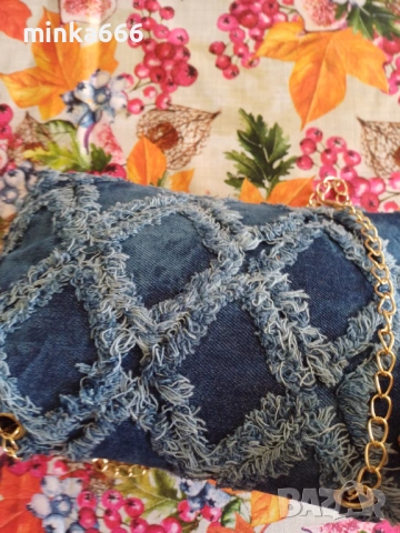 Дамска чанта, снимка 3 - Чанти - 53968570