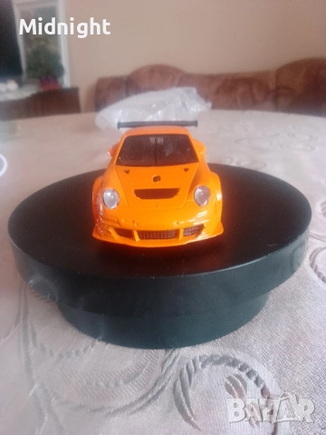 Въртяща поставка за показване на модели