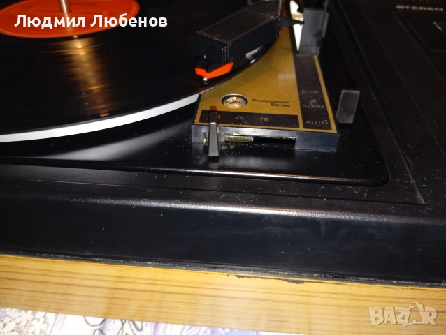 Ретро комбо ITT Грамофон,радио и касетофон , снимка 4 - Грамофони - 54948637