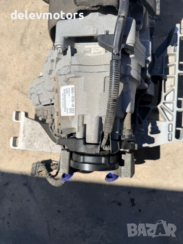 m8a2-7k780-ab раздатка раздатъчна кутия от Land Rover Range Rover Velar (L560) 3.0 D , снимка 2 - Части - 55088425