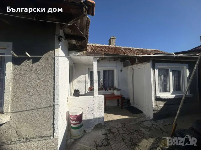 Продава се едноетажна къща на Пинета в общ двор с друга къща - гр. Добрич за 39 000 €