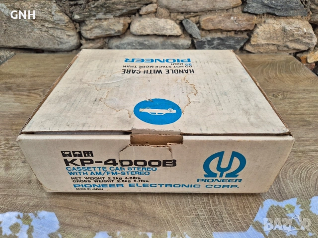 Ретро радиокасетофон за автомобил Pioneer KP-4000B