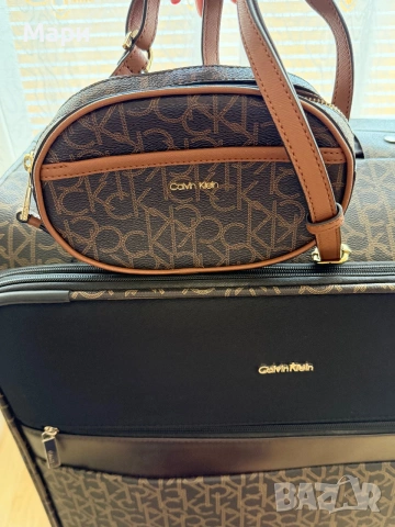 Calvin Klein Оригинална Малка Чанта, снимка 4 - Чанти - 55242223