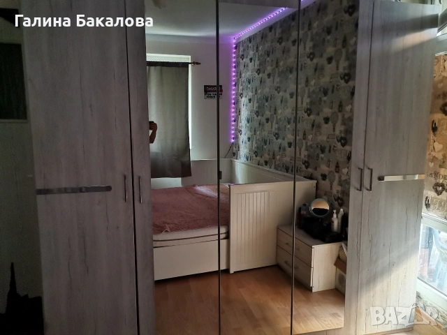 Продавам гардероб трикрилен- две двойни и едно едично крила. , снимка 2 - Гардероби - 54904387