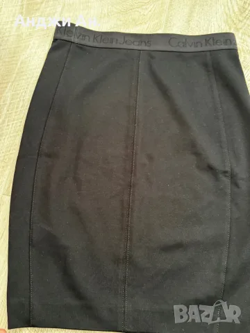 Топ и пола на Calvin Klein , снимка 3 - Тениски - 55291847