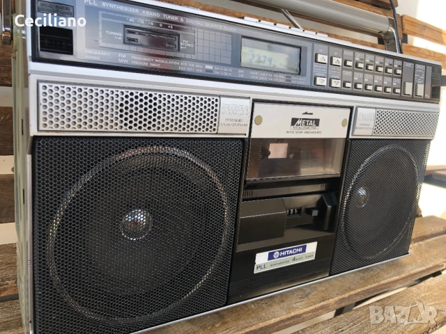 Радиокасетофон  HITACHI TRK 7990E Vintage Boombox, снимка 3 - Радиокасетофони, транзистори - 54628937
