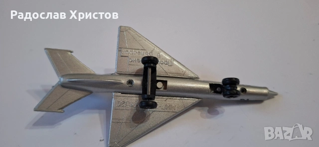 Български модел на Миг 21 на "Микро"Разград., снимка 2 - Колекции - 54687037