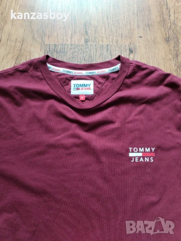 Tommy Hilfiger - страхотна мъжка тениска КАТО НОВА M, снимка 2 - Тениски - 54221195