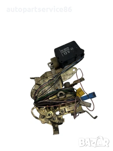 Заключващ механизъм задна дясна врата за Mercedes VW LT Sprinter (1995-2006) 9017301935