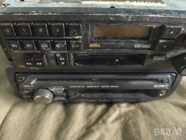 продавам стари касетофони кола : Sony CDX-GT222 и Philips 775, снимка 2 - Други - 55545357