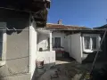 Продава се едноетажна къща на Пинета в общ двор с друга къща - гр. Добрич за 39 000 €, снимка 1