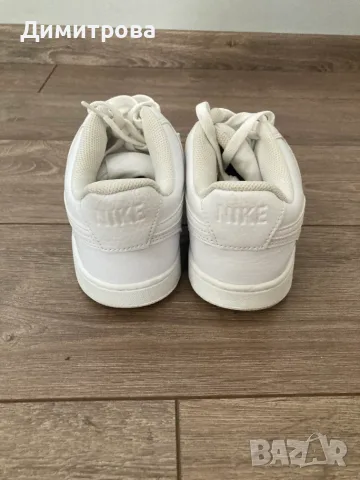 Дамски маратонки Nike, снимка 5 - Маратонки - 55299494