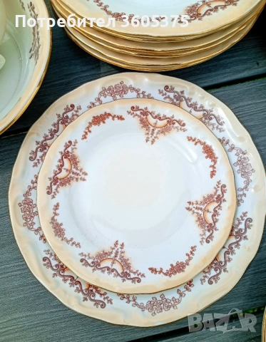 Рядък ,порцеланов сервиз за хранене,луксозна серия на Изида , снимка 3 - Антикварни и старинни предмети - 54201207
