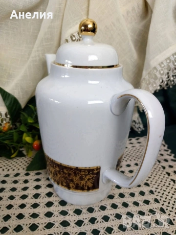 Чайник!
"MZ"  фабрика за порцелан Moritz Zdekauer 
Чехословакия, снимка 4 - Чаши - 54209432