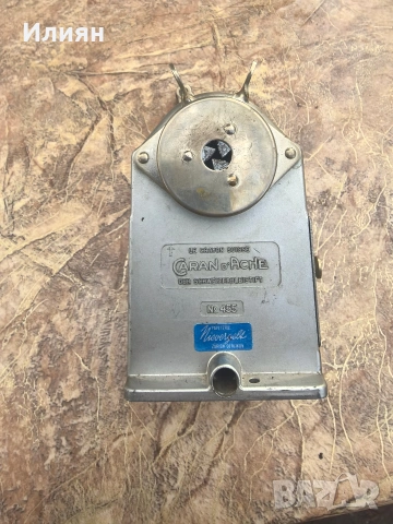 Острилка за моливи, снимка 3 - Ученически пособия, канцеларски материали - 54118468