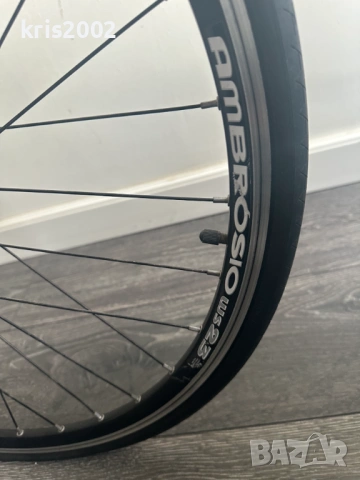 Велосипед Bianchi Via delle BATTAGLIE – Оригинален, Хибрид, Shimano Sora, снимка 13 - Велосипеди - 54380311