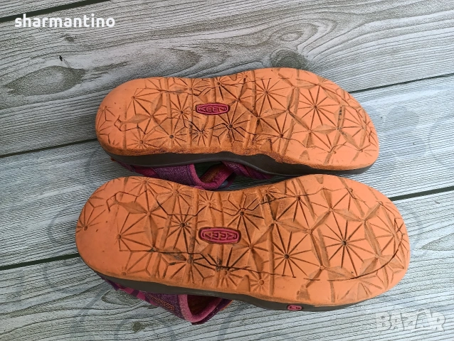 Keen сандали N 30 за момиче , снимка 4 - Детски сандали и чехли - 54753599
