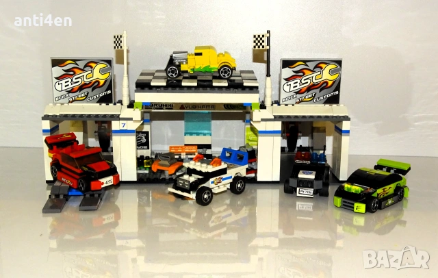 Комплект LEGO 8681 „Brick Street Customs“ + Бонус комплект 31115