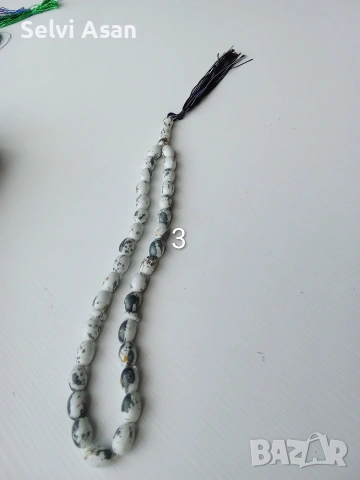 Пластмасови броеници различни цветове, снимка 8 - Други ценни предмети - 54174570