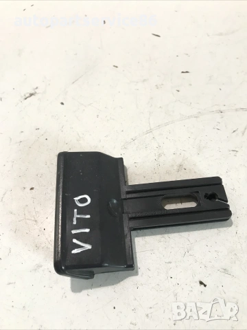 Дръжка за отваряне на предния капак за Mercedes Vito W638 2.2 CDI (1999-2002) 6388870076, снимка 2 - Части - 55262663