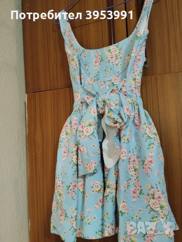 Продавам ефирна и стилна рокля , снимка 2 - Рокли - 54130193