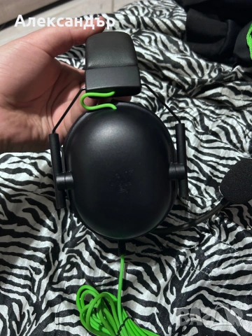 Razer Blackshark V2, снимка 3 - Слушалки за компютър - 54554500