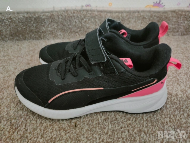 Продавам детски маратонки Puma.