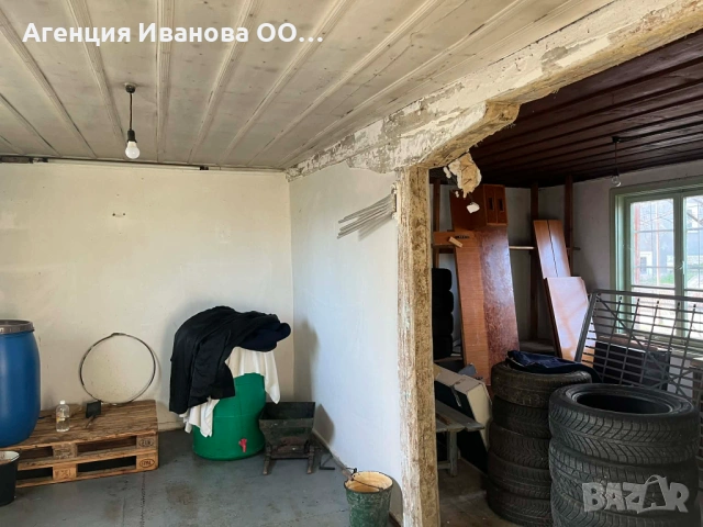 Къща с просторен двор в центъра на село Горица, община Попово, снимка 11 - Къщи - 54189185