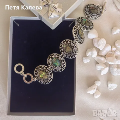 Дамска гривна със седеф 