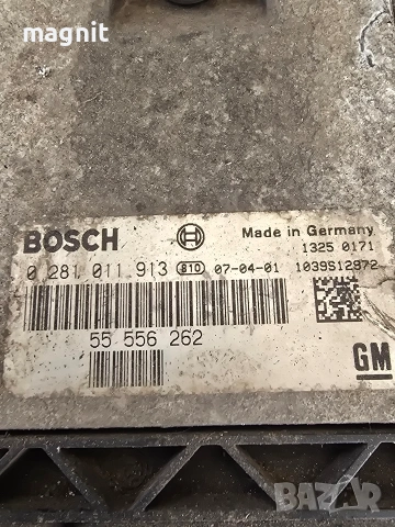 0281011913 ECU Компютър Opel Zafira B Astra 55556262, снимка 2 - Части - 54342052