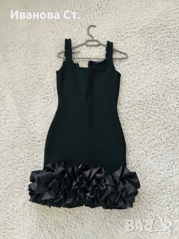 Черна бандажна рокля