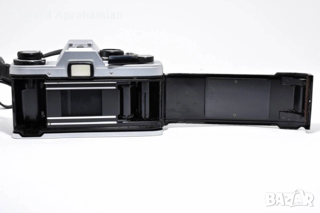 Фотоапарат Olympus OM10, снимка 5 - Фотоапарати - 54610673