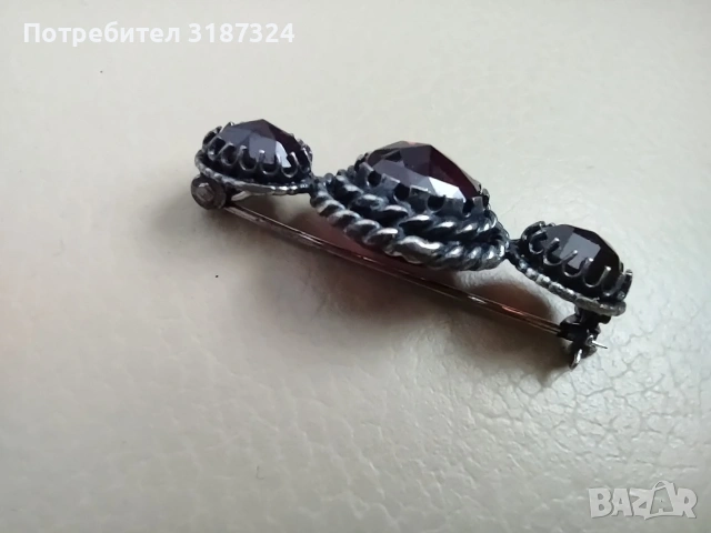 Брошка от сребро с естествен камък: Гранат, снимка 2 - Други - 54915942
