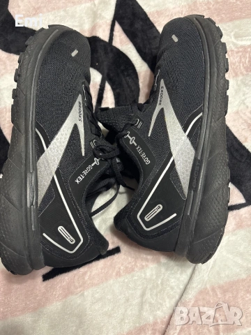 Brooks gote tex 46 номер-оригинален, снимка 2 - Маратонки - 54683198